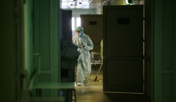 В России за сутки выписали 27 956 переболевших COVID-19 В России за сутки выписали 27 956 переболевших COVID-19