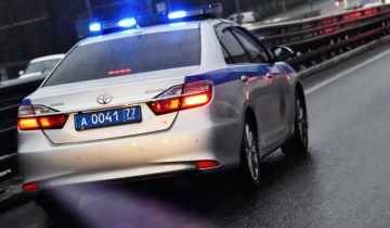 На юго-западе Москвы полиция и Росгвардия преследуют лихача На юго-западе Москвы полиция и Росгвардия преследуют лихача