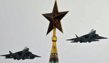 ВКС проведет авиационную тренировку воздушного парада над Москвой ВКС проведет авиационную тренировку воздушного парада над Москвой