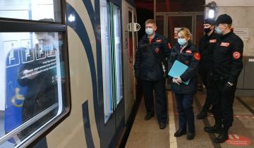 Власти Москвы усилят проверки соблюдения ограничений по коронавирусу Власти Москвы усилят проверки соблюдения ограничений по коронавирусу