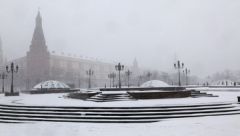 Небольшой снег и сильный ветер ожидают москвичей в четверг