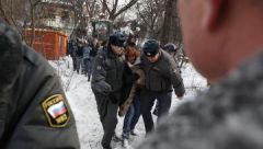 Милиция задержала несколько недовольных сносом "дачи Муромцева"