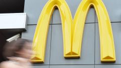 Суд в Краснодаре оштрафовал "Макдоналдс" еще на 300 тыс руб