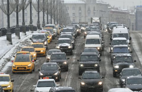 Пробки в Москве достигли девяти баллов