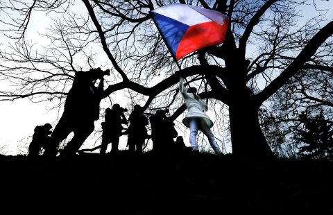 "Игра на высокие ставки". Зачем Праге понадобилась ссора с Россией?