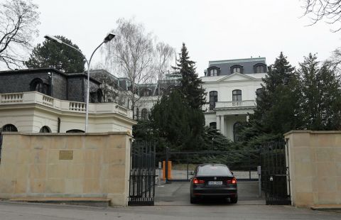 МИД РФ отреагировал на призыв вернуть часть территории посольства в Праге