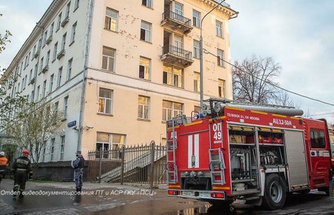 Опубликованы кадры пожара в гостинице на юго-востоке Москвы