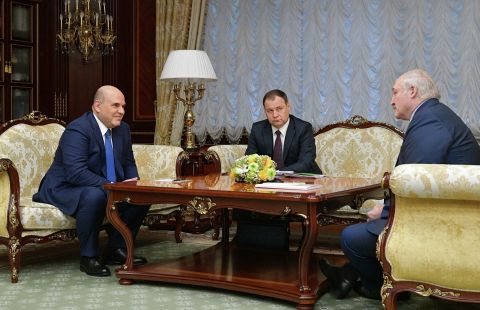 Лукашенко попросил премьера Белоруссии доложить о встрече с Мишустиным