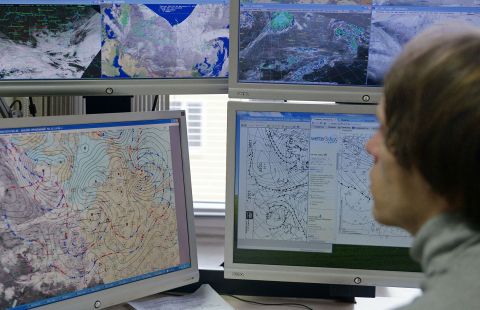 Более 26 тысяч прогнозов сделали московские метеорологи за этот год