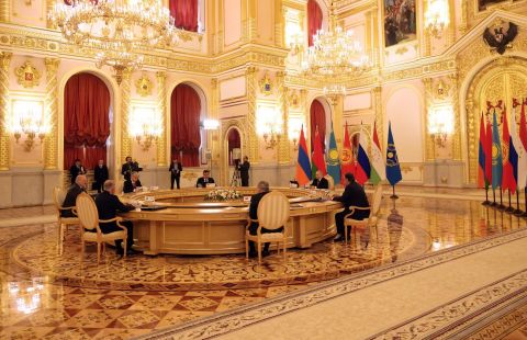 Лидеры стран ОДКБ приняли несколько совместных документов по итогам саммита