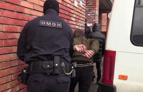 "Следы ведут на Украину": кто вербует подростков в ряды неонацистов