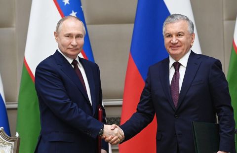 Путин провел переговоры с главой Узбекистана в Кремле