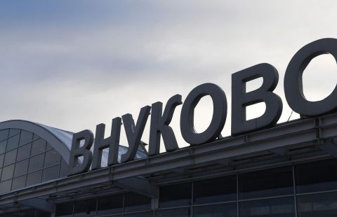 В аэропортах Москвы сняли временные ограничения на полеты