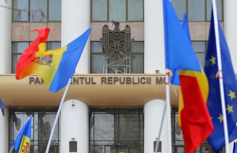 Экс-министр обороны Молдавии подверг критике запрет российских СМИ